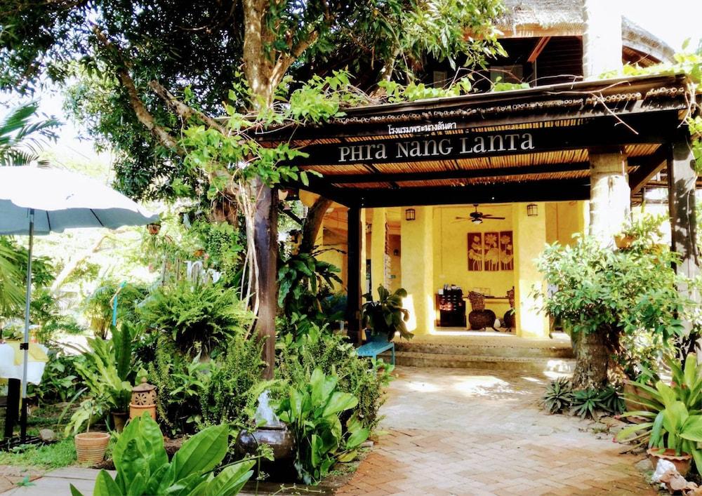 Vacation Village Phra Nang Lanta - Sha Extra Plus Koh Lanta Exterior photo